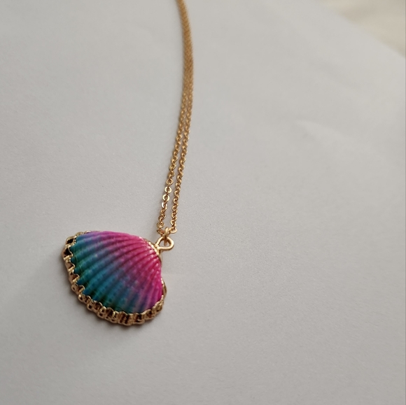 Women’s necklace Seashell and Gold Necklace Nwt - Picture 9 of 12